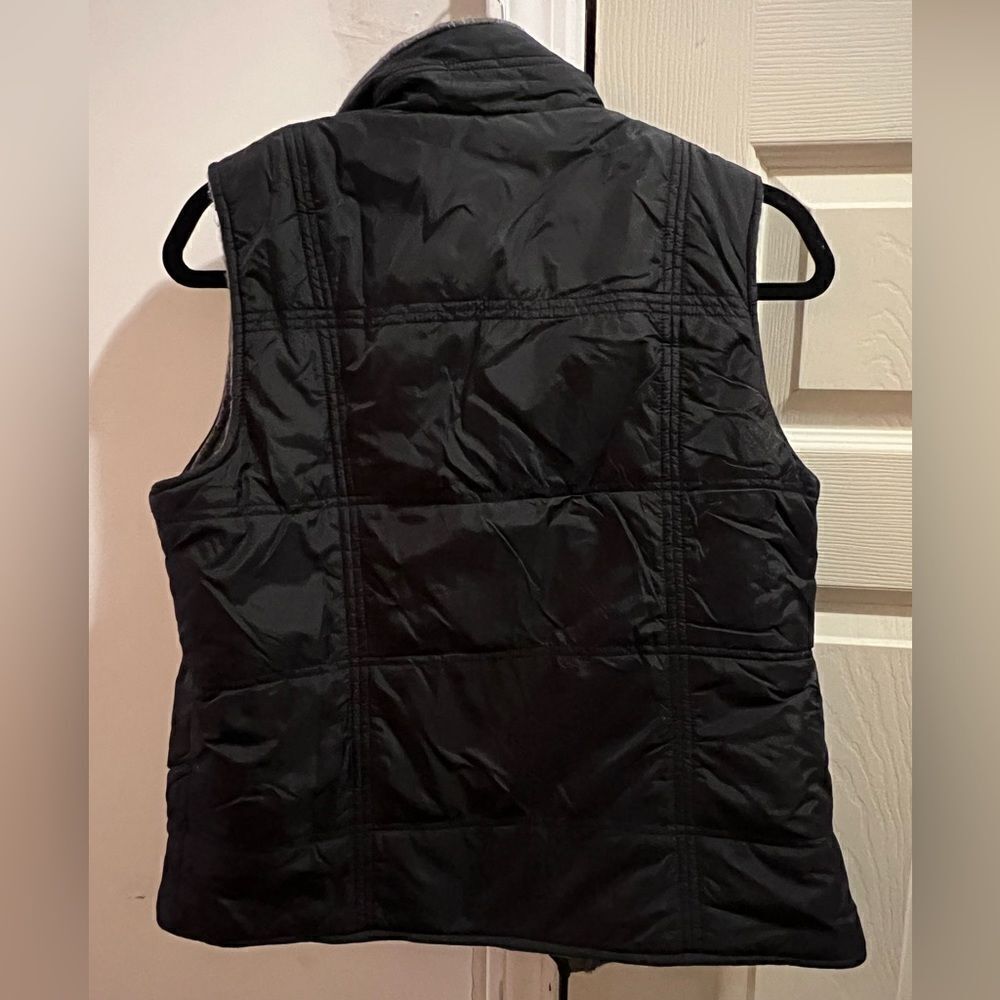Women’s Orvis Vest - Picture 7 of 8